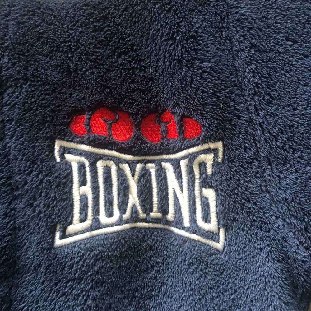 Boys Robe Size (7-8) - Picture 2 of 3